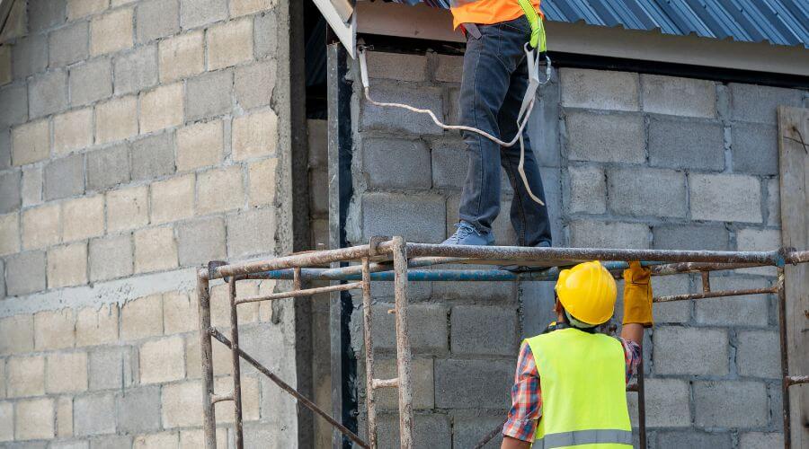 Expert Emergency Roof Repairs services in Cromwell, MN
